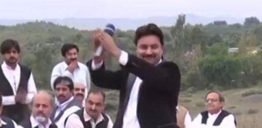 Gori Meri Veeni By Muneer Awan