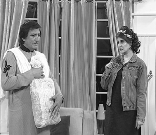 Funny Moments in Pakistani Classic Show | Adab Eraz Hay | Kay2 TV Adab Eraz hay