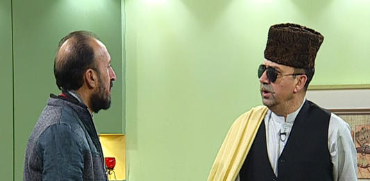 Funny English of Malik Sab | Malik Ka Farum | Kay2 TV Funny English of Malik Sab