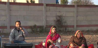 Funny Poetry on Saas Aur Bahu | Kay2 TV Funny Poetry on Saas aur Bahu